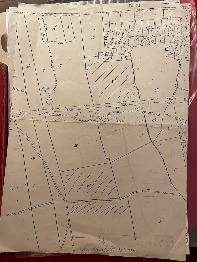 Et billede, der indeholder tekst, skitse, tegning, papir

Automatisk genereret beskrivelse